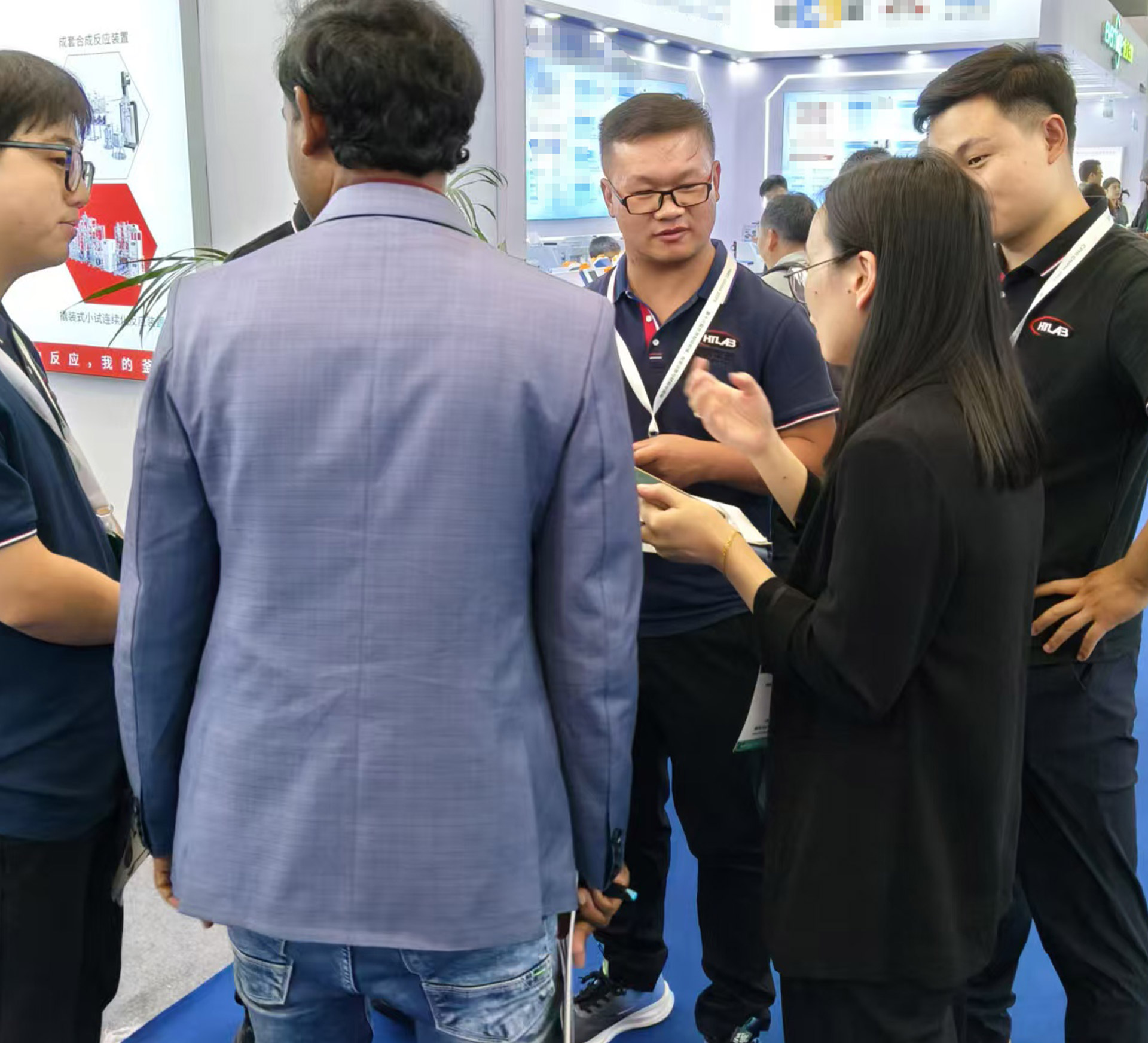 國外客戶前來咨詢